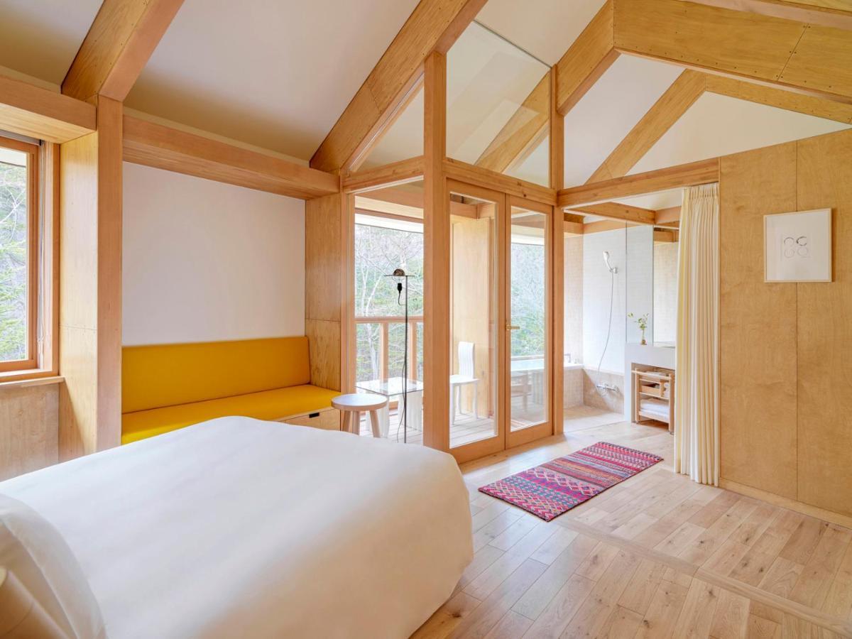 ホテル Shishi-Iwa-House 軽井沢町 エクステリア 写真