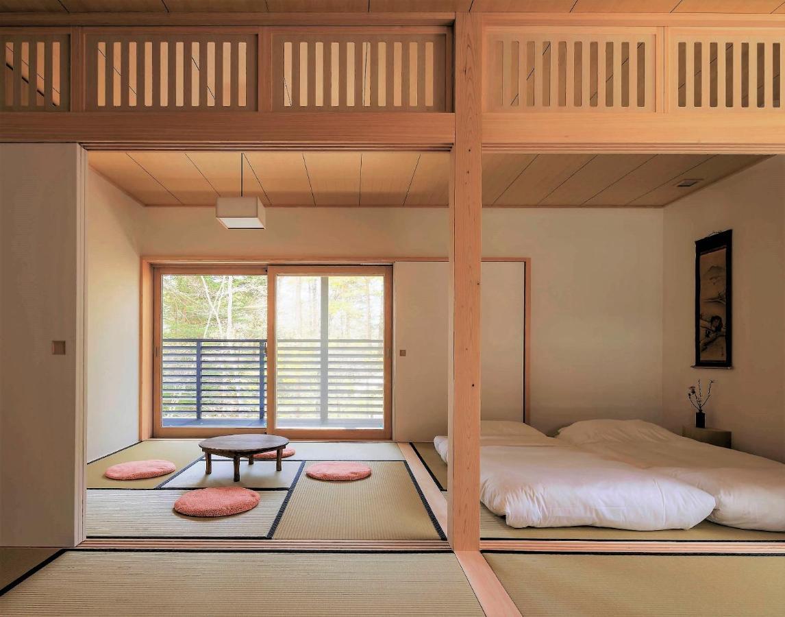 ホテル Shishi-Iwa-House 軽井沢町 エクステリア 写真