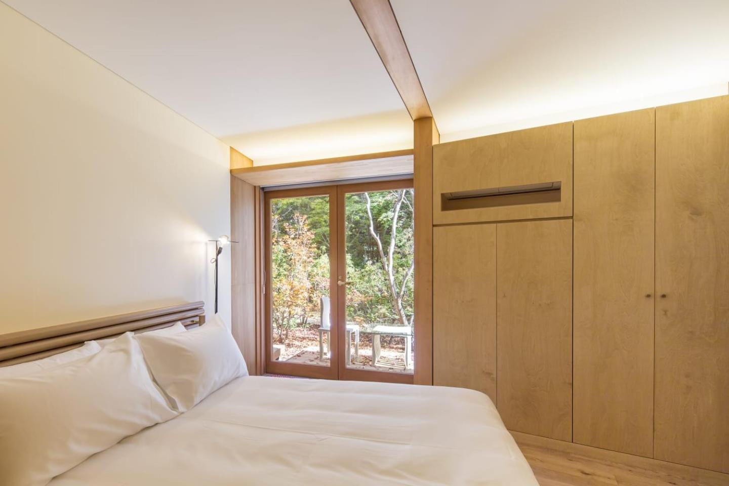 ホテル Shishi-Iwa-House 軽井沢町 エクステリア 写真
