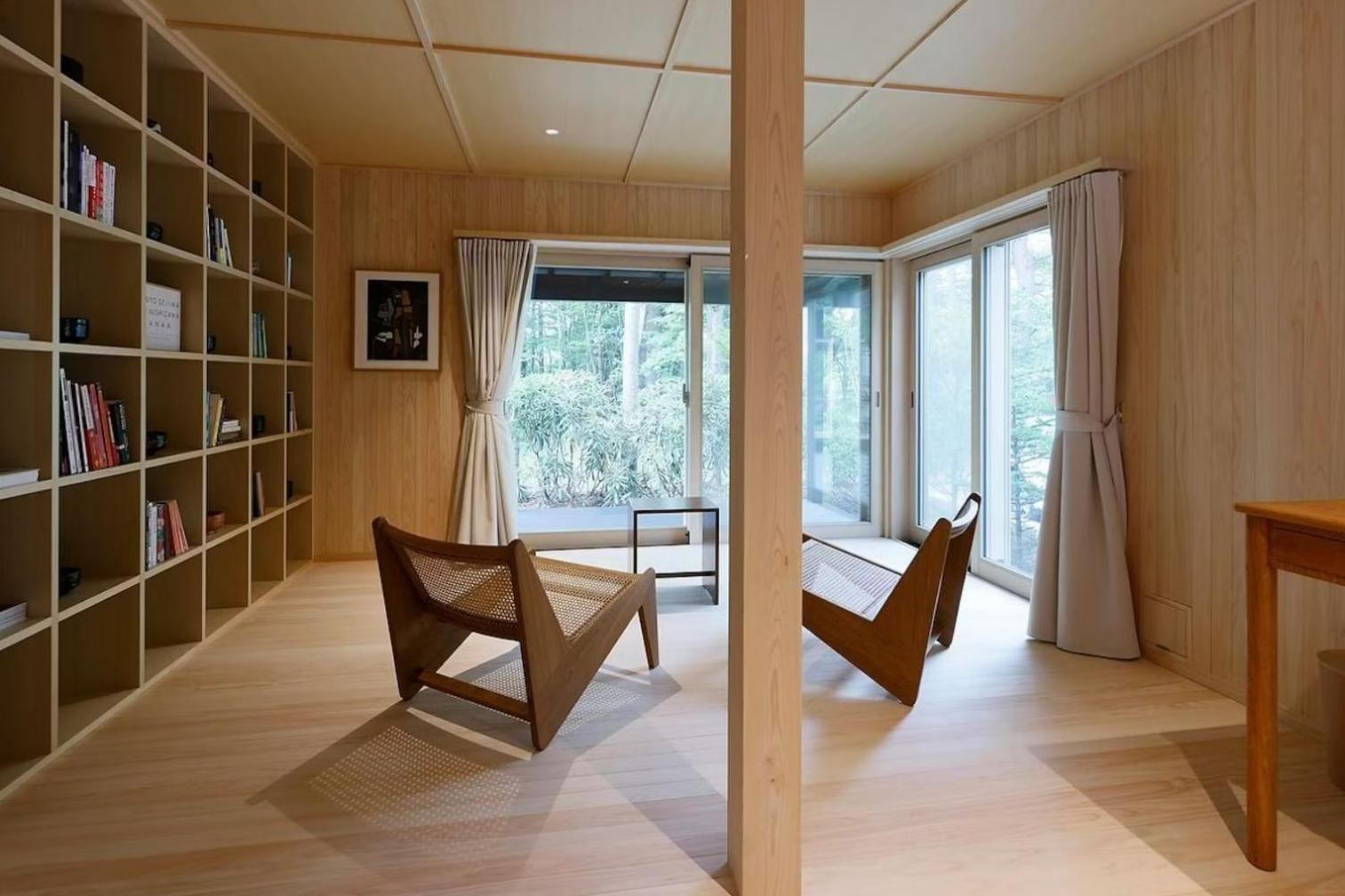 ホテル Shishi-Iwa-House 軽井沢町 エクステリア 写真