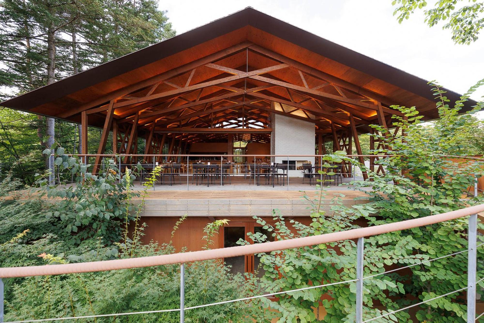 ホテル Shishi-Iwa-House 軽井沢町 エクステリア 写真